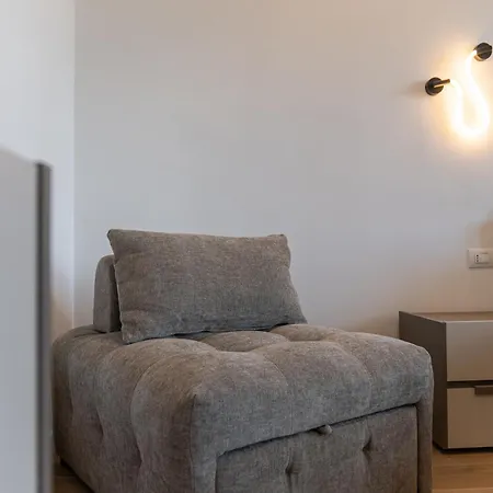 Maison Caterina - Elegant Near Apartament Bari