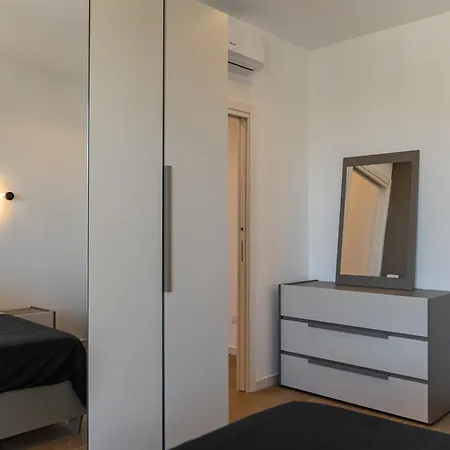 Maison Caterina - Elegant Near Apartament *